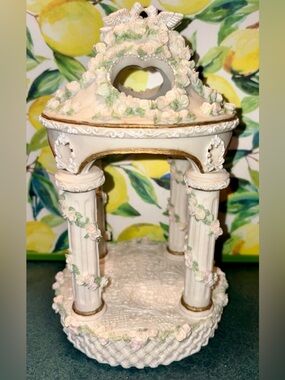 Lillian Rose Resin Gazebo Cake Topper/Centerpiece